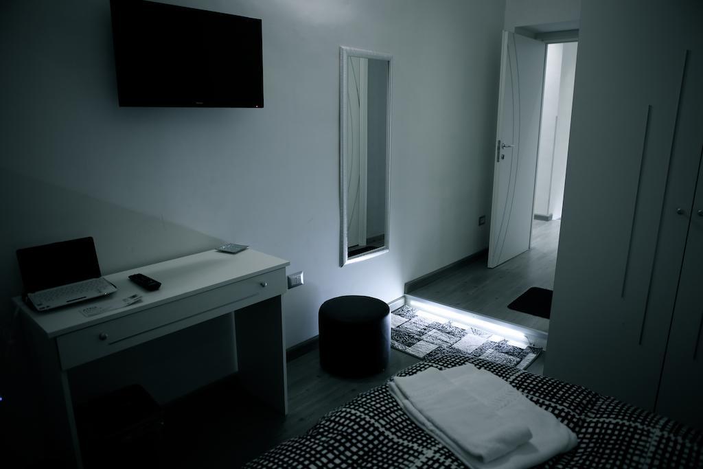 ホテル アーツ ＆ ルームス ローマ 部屋 写真